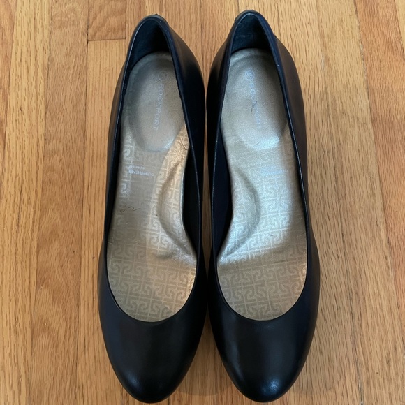 Rockport Black Leather Heel.  Size 9. Round toe. - Picture 5 of 12